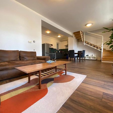 2 Bedroom 107 M2 Loft With Balcony Budapest Exteriör bild