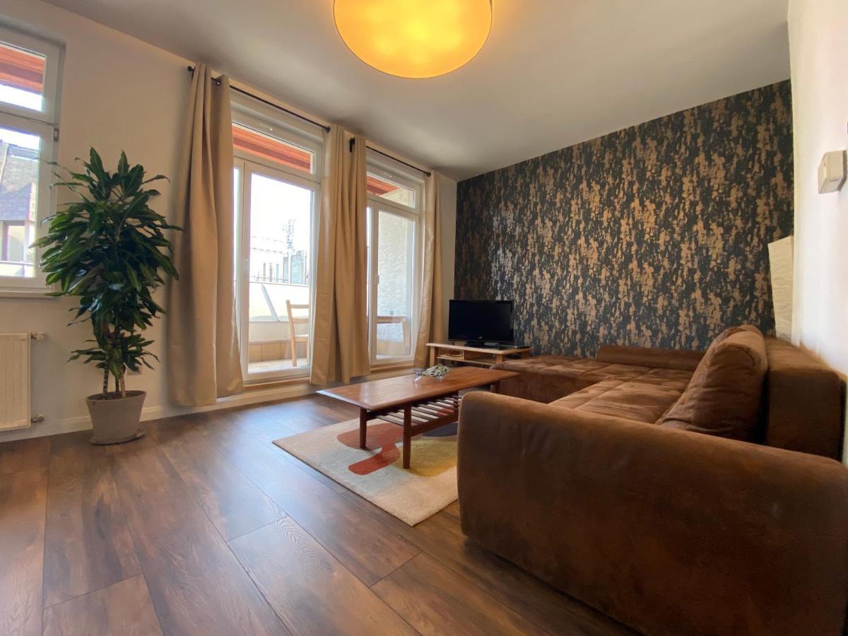 2 Bedroom 107 M2 Loft With Balcony Budapest Exteriör bild