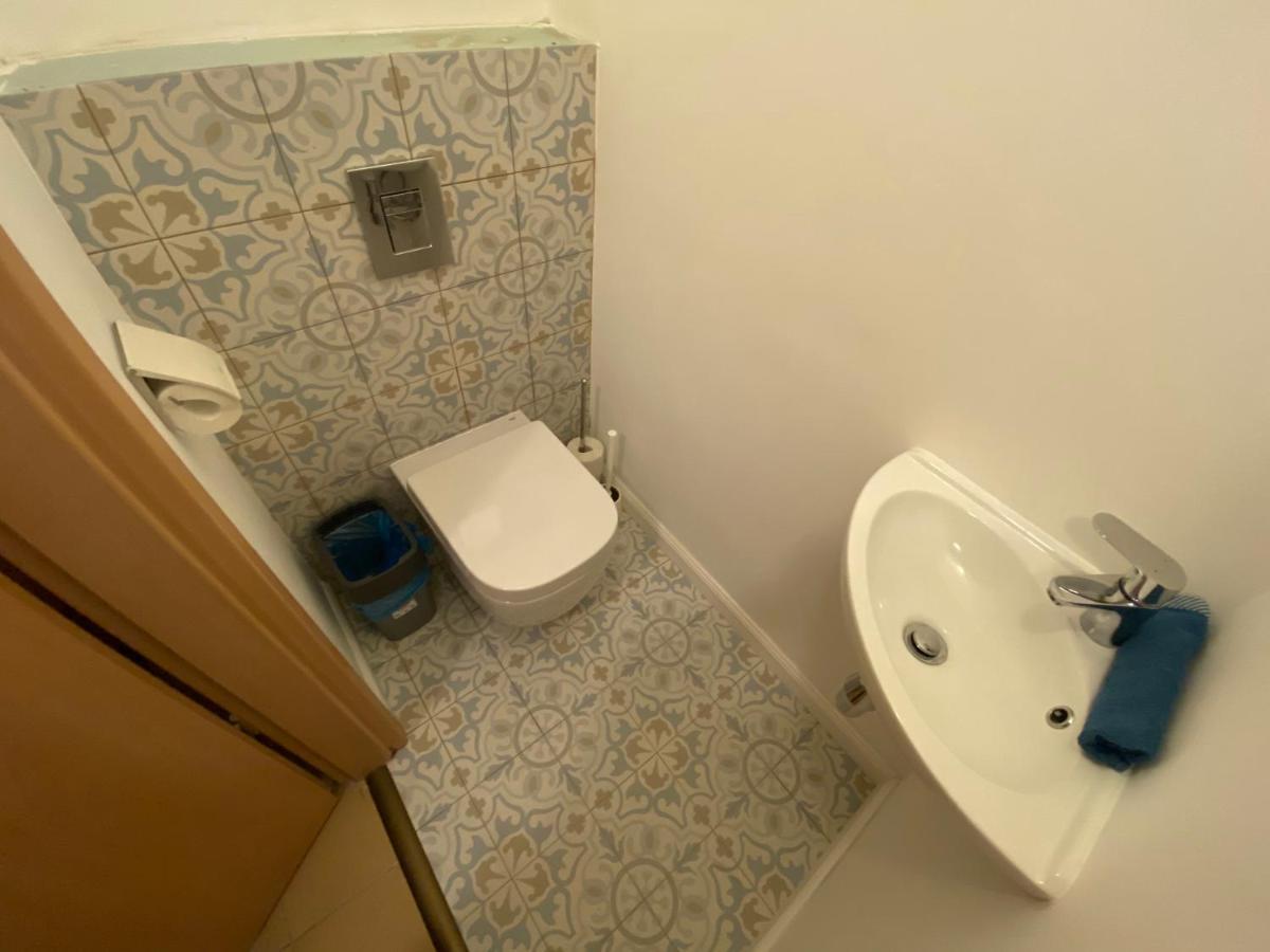 2 Bedroom 107 M2 Loft With Balcony Budapest Exteriör bild